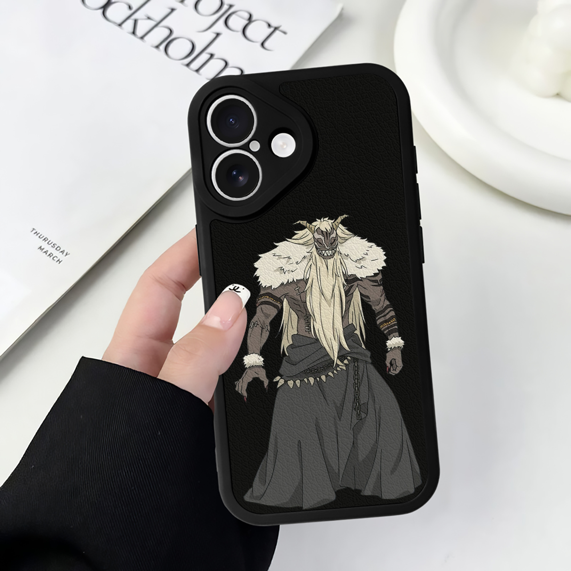 （画像用） 葬送のフリーレン Frieren 【iPhone 16シリーズ対応】シリコンスマホケース（レザー調） 材質：シリコン